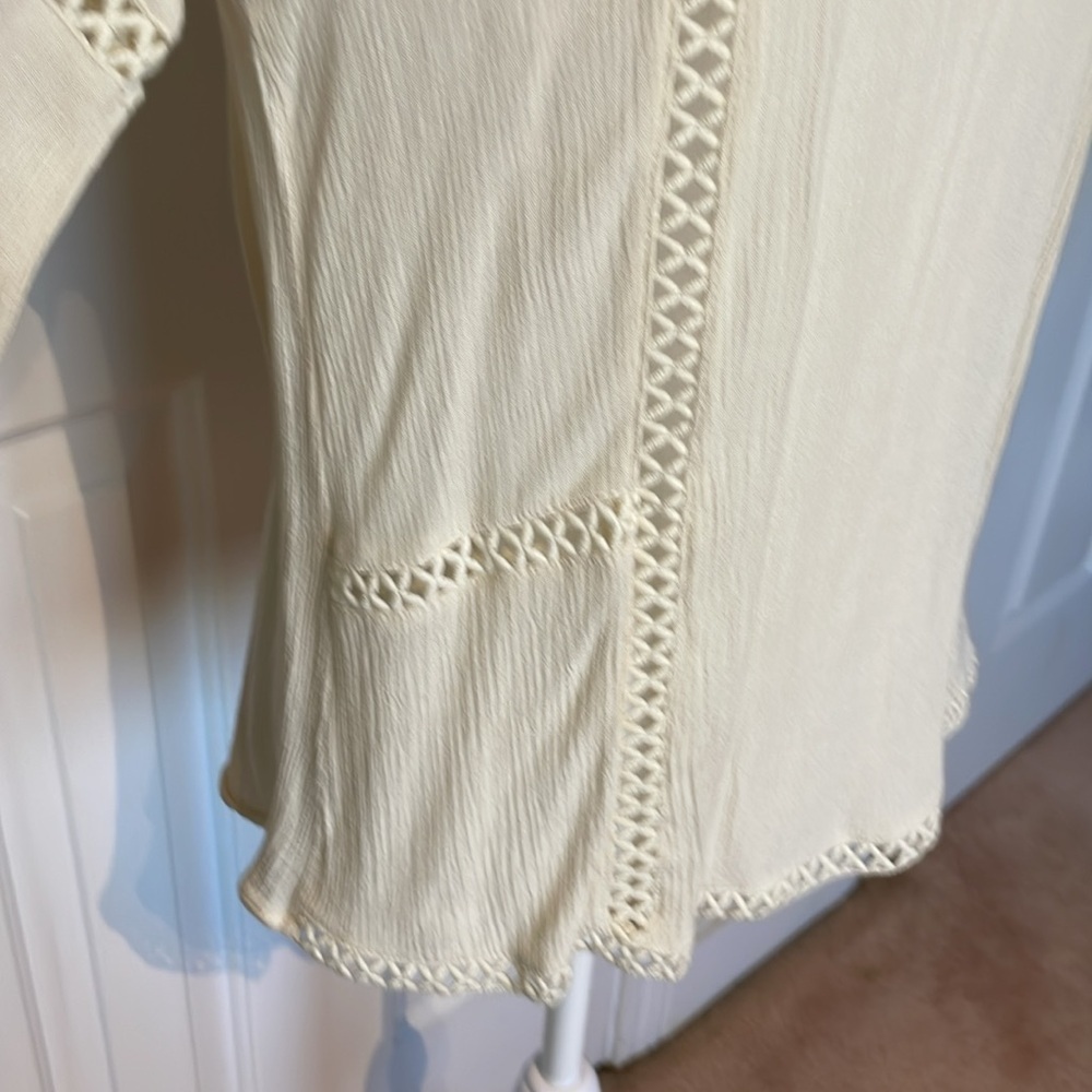 Altar’d State Cream Cold Shoulder Boho Top. Small - Picture 7 of 10